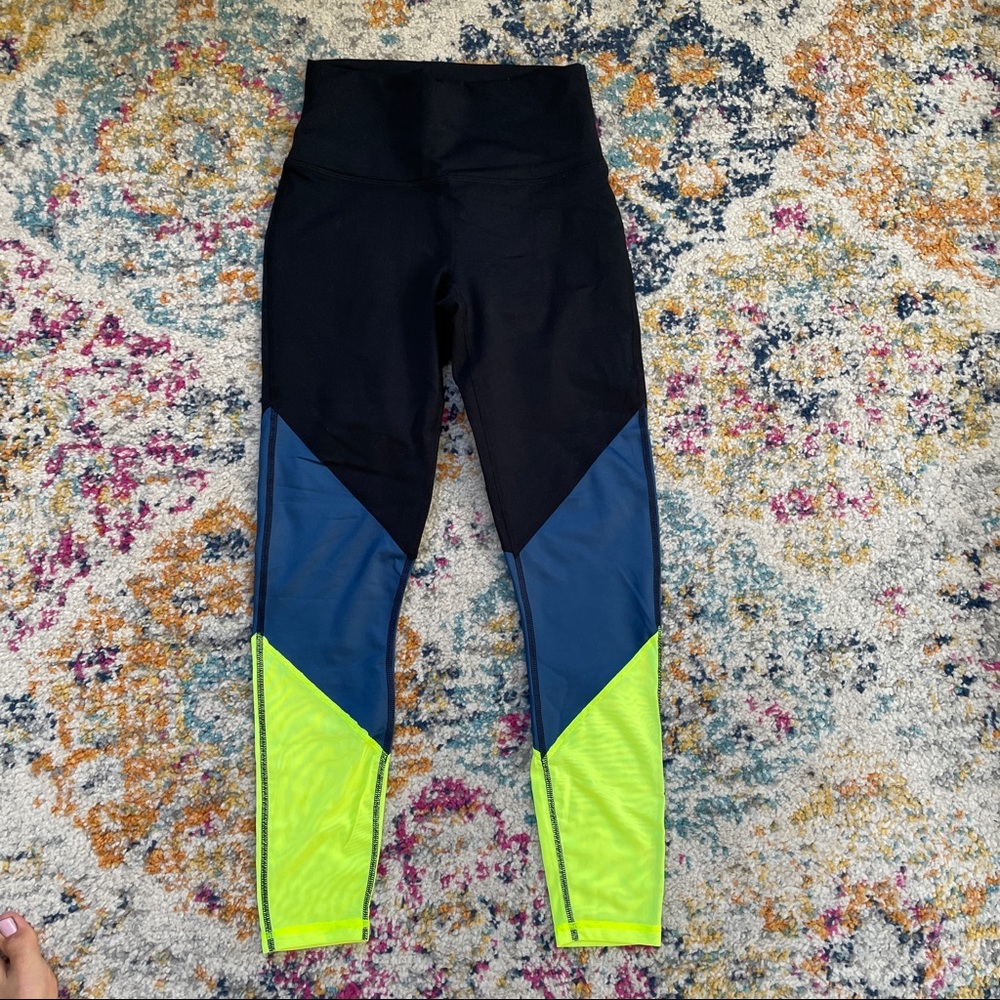Fabletics NWT Zone 7/8 Legging XXS